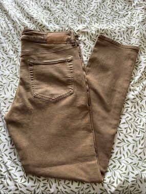 American Eagle Outfitters Tan Skinny Jeans